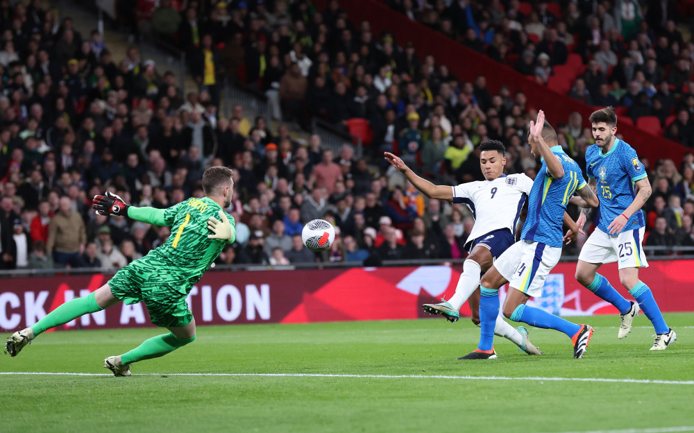 队友缓解防 队友缓解防