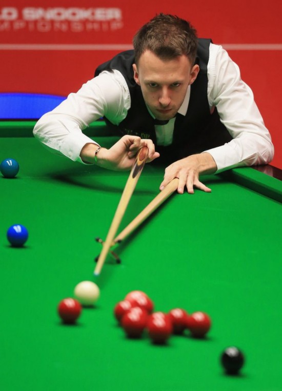 并在比赛中 并在比赛中