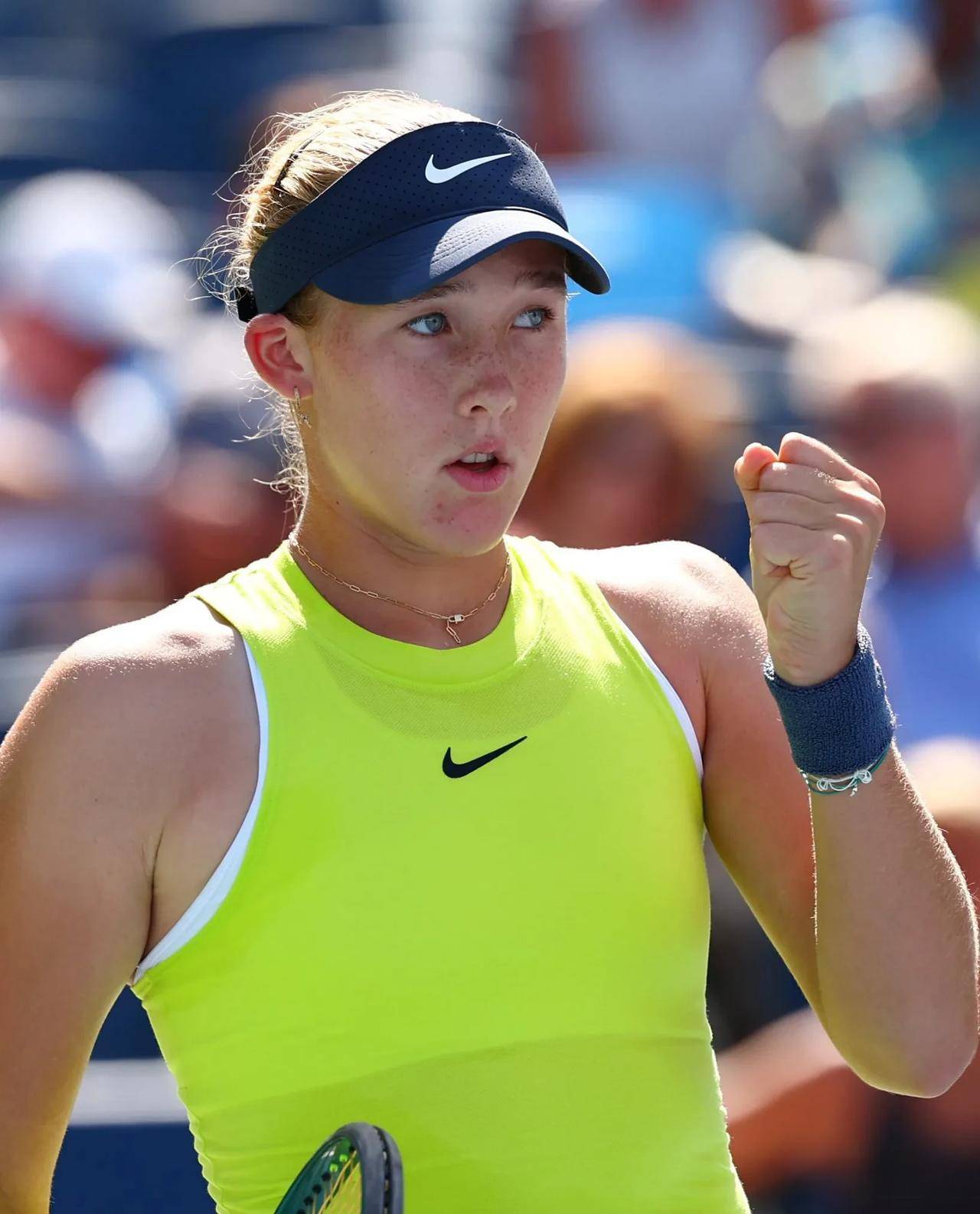 镇主场迎战 镇主场迎战