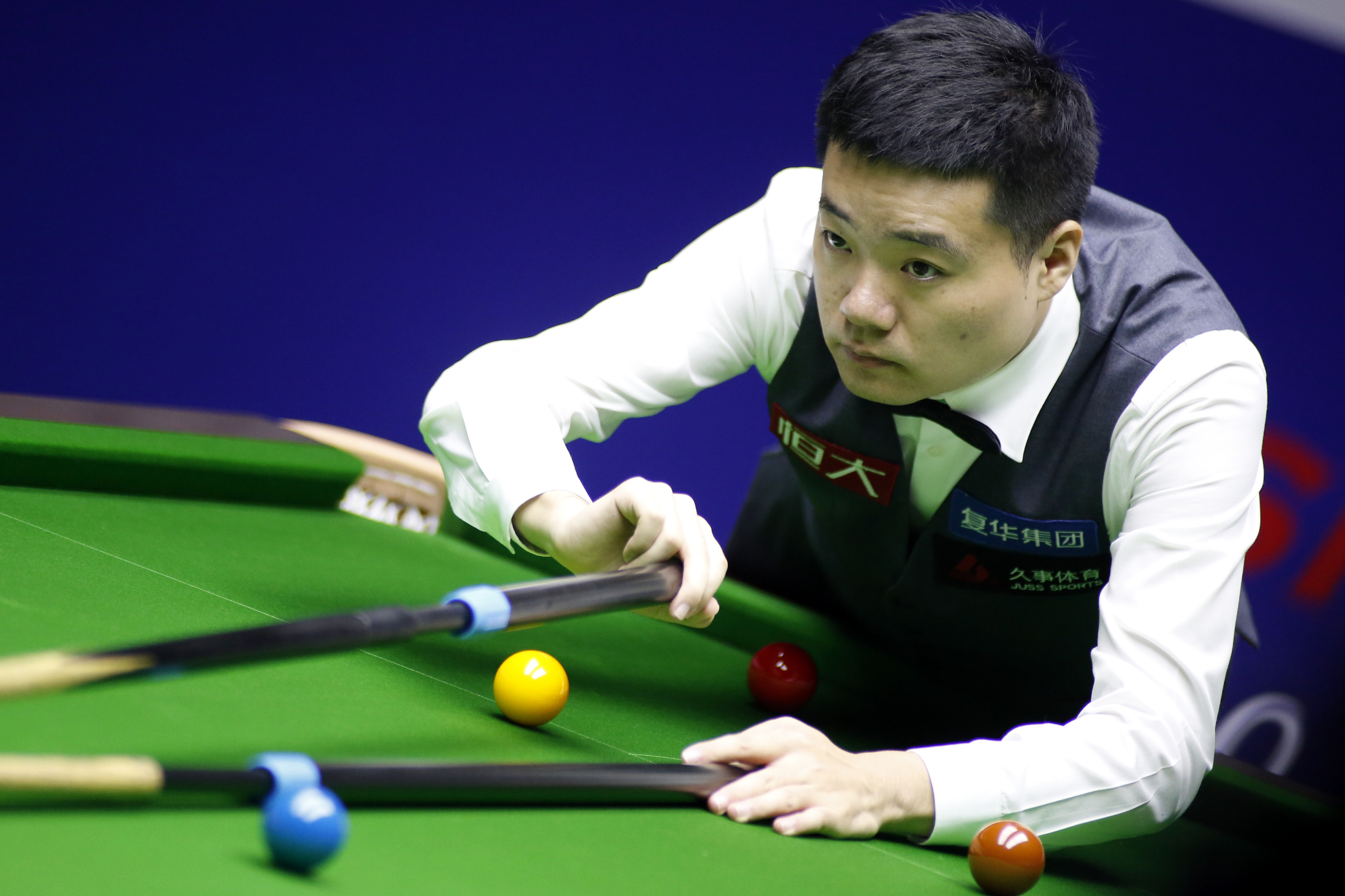 方面投入更 方面投入更